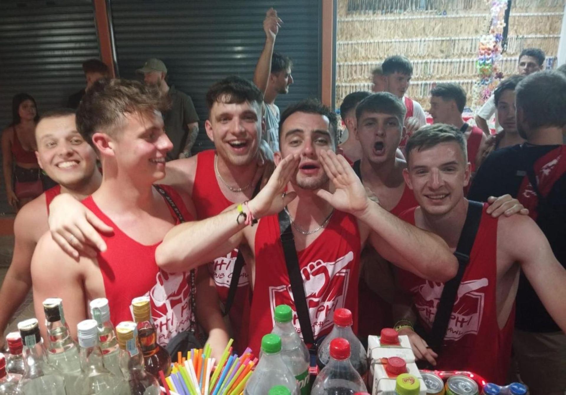 Rehab Hostel Фи Фи Айлънд Екстериор снимка